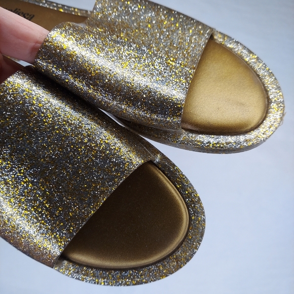 Melissa Jelly Sandal 5 Gold Metallic Sparkle Slip-On Flip Flop Rubber Waterproof - Picture 2 of 5